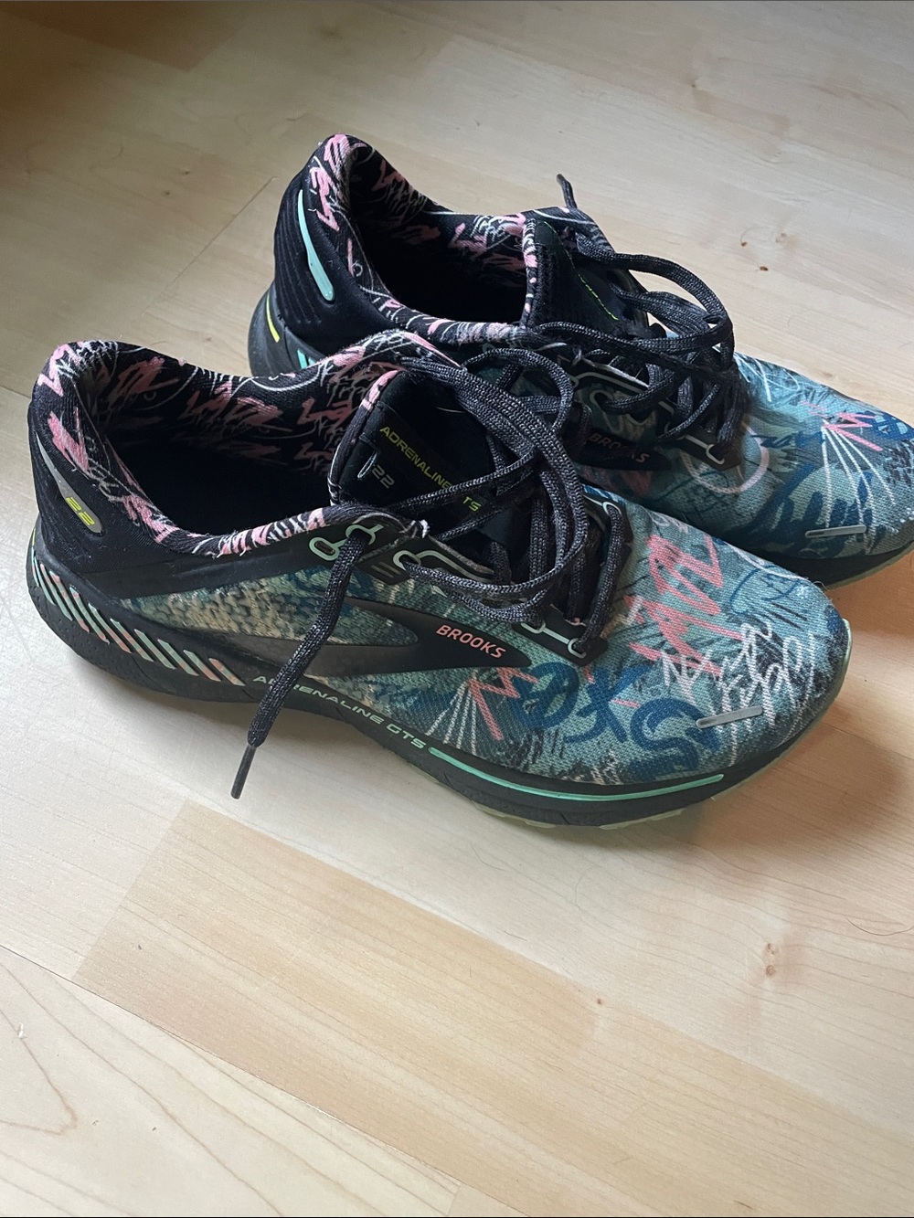 Brooks Adrenaline OTS Sneakers
